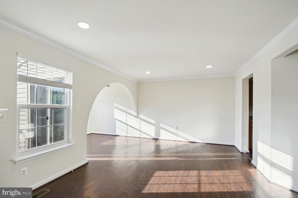 211 Golden Larch Terrace Ne - Photo 5