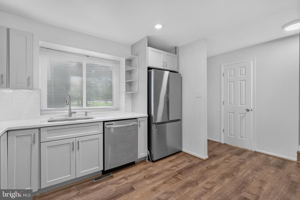 2952 Jermantown Road - Photo 6