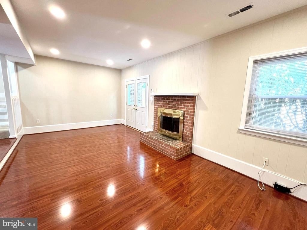 8124 Larkin Lane - Photo 35
