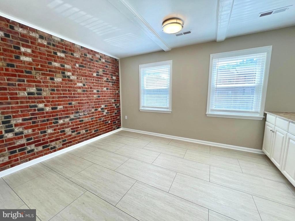 8124 Larkin Lane - Photo 8