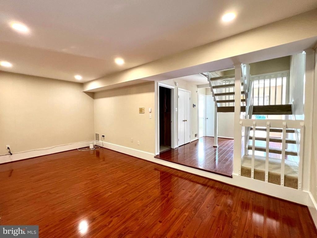 8124 Larkin Lane - Photo 37
