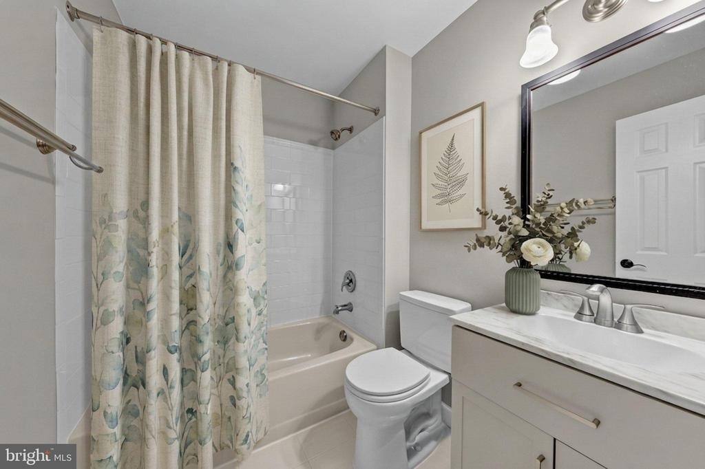 6008 Kelsey Court - Photo 8