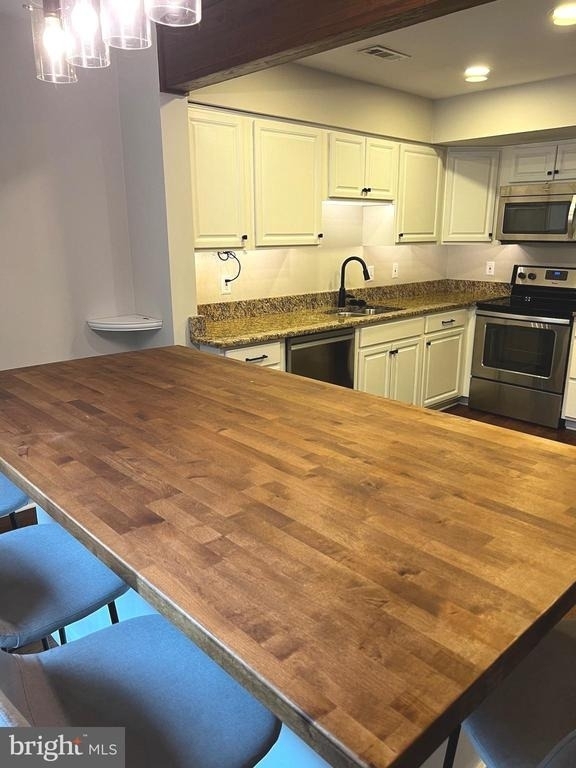 2312 Glade Bank Way - Photo 3