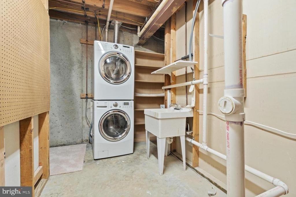 6141 Summer Park Lane - Photo 16