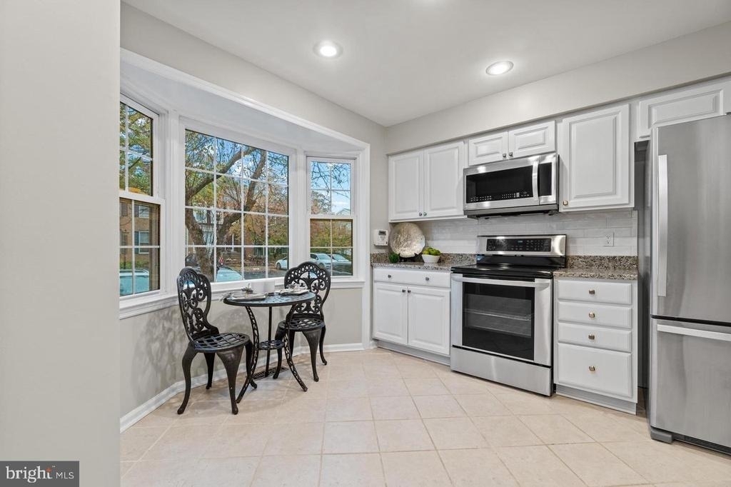 6141 Summer Park Lane - Photo 2