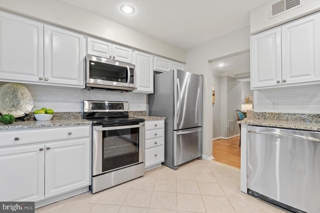 6141 Summer Park Lane - Photo 1