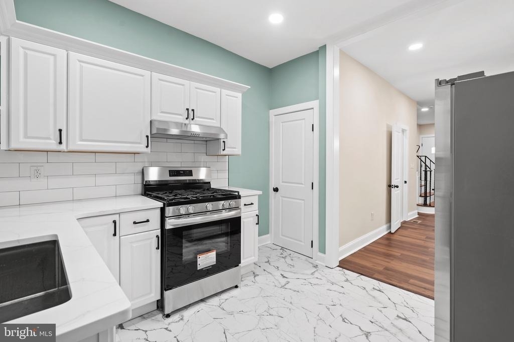 5611 Stewart Street - Photo 12