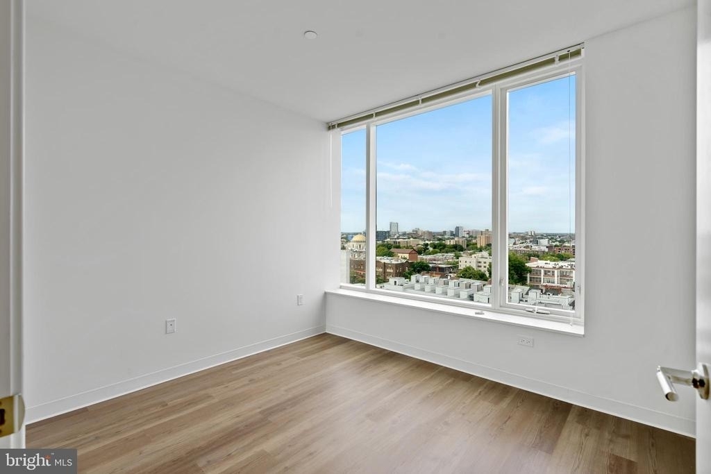 569 N 5th Street - Photo 6