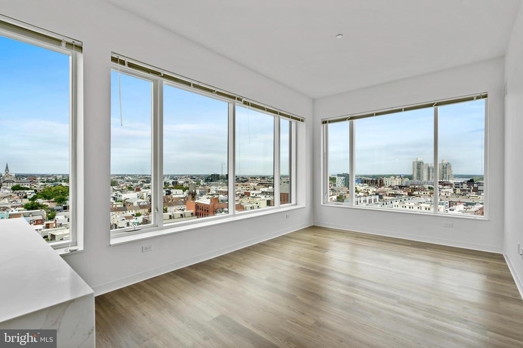 569 N 5th Street - Photo 2