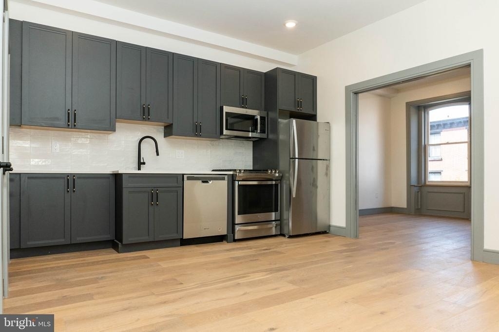 327 S 16th Street - Photo 1