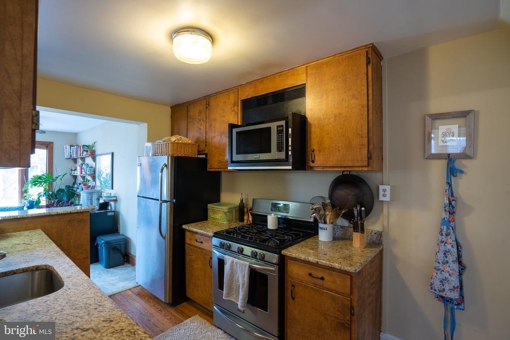 409 Price Street - Photo 8