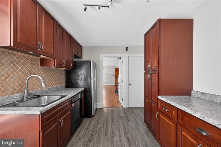 798 Madison Street - Photo 8