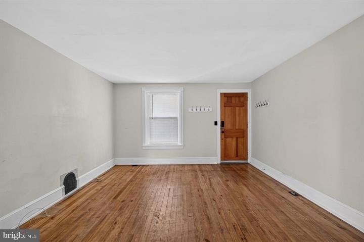 798 Madison Street - Photo 4