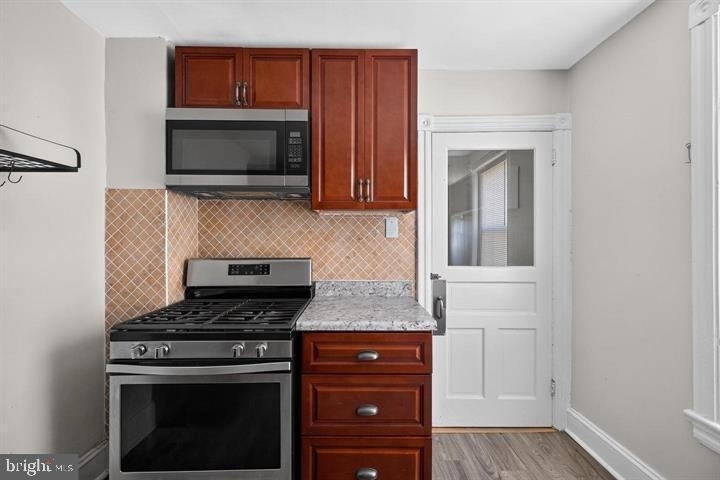 798 Madison Street - Photo 10
