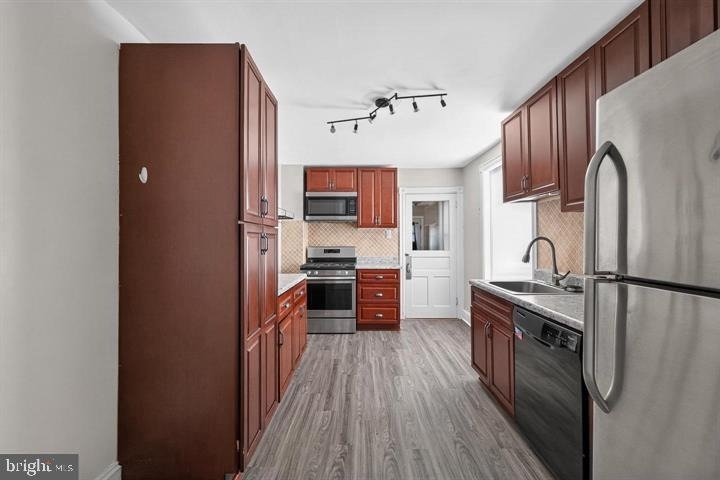 798 Madison Street - Photo 7