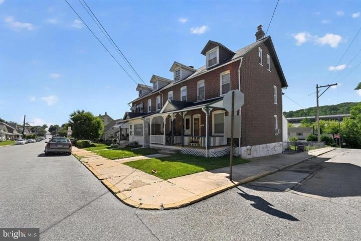 798 Madison Street - Photo 1