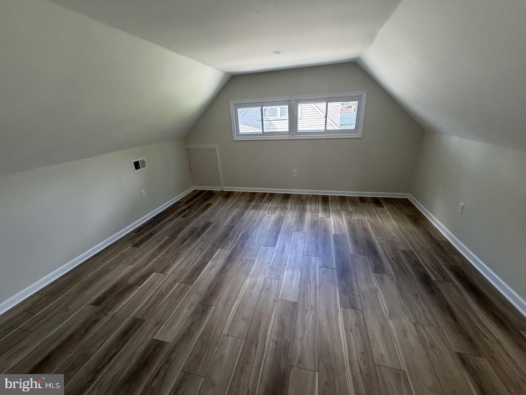 194 Kenwood Drive S - Photo 8