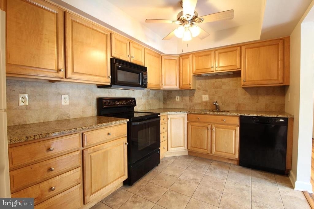 3123 Sayre Drive - Photo 10