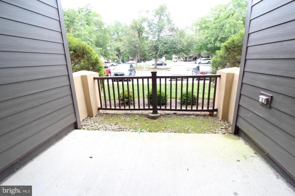 3123 Sayre Drive - Photo 5