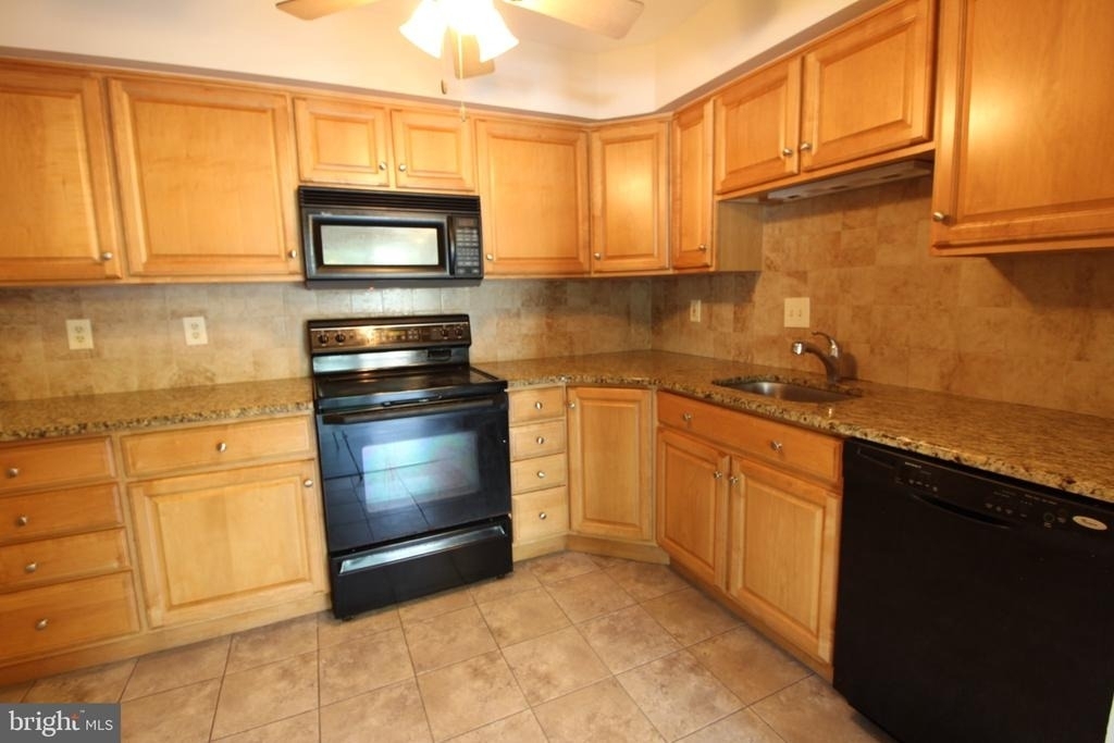 3123 Sayre Drive - Photo 18