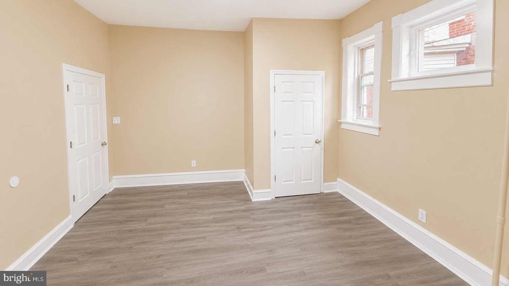 292 Spring Street - Photo 8