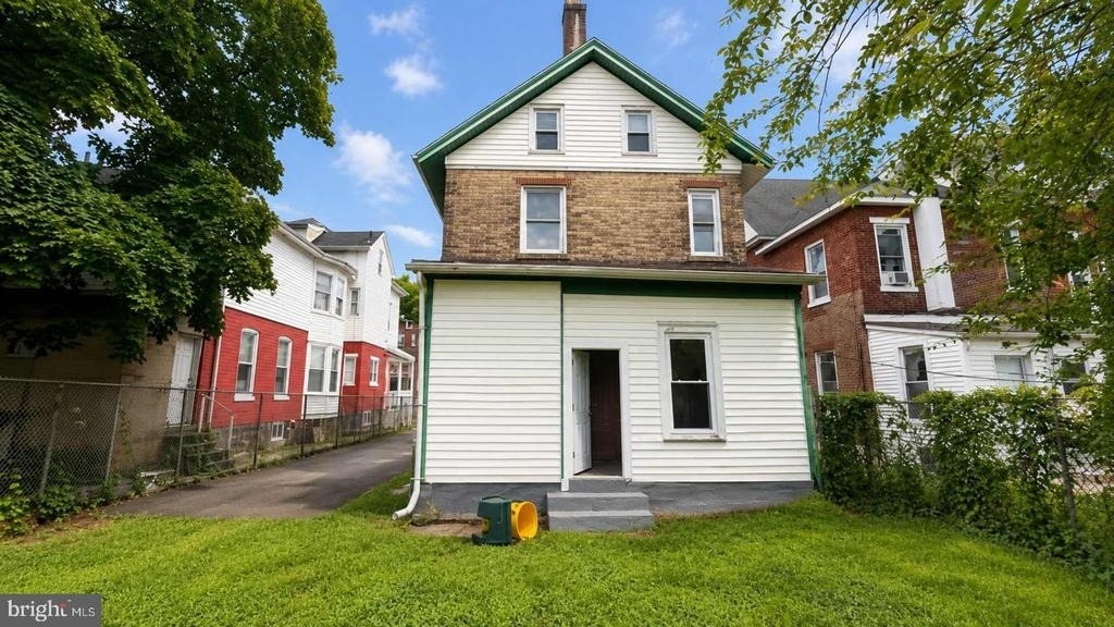 292 Spring Street - Photo 36