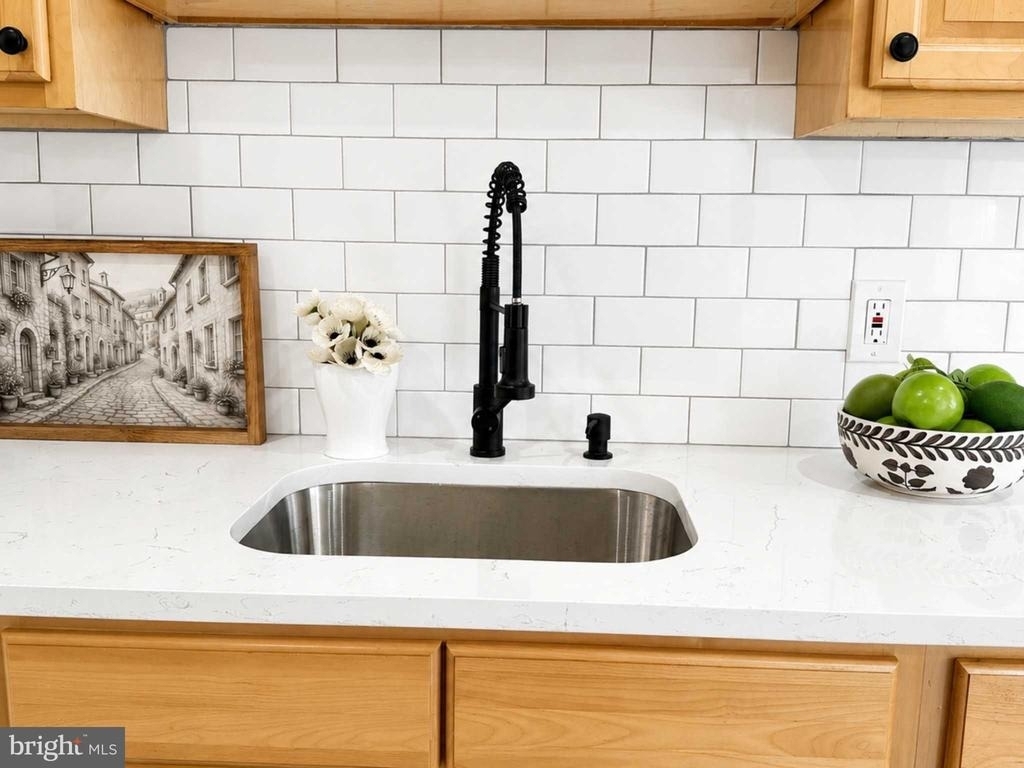 292 Spring Street - Photo 17