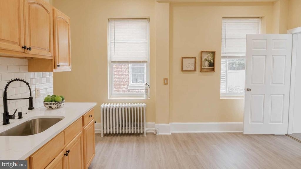 292 Spring Street - Photo 18