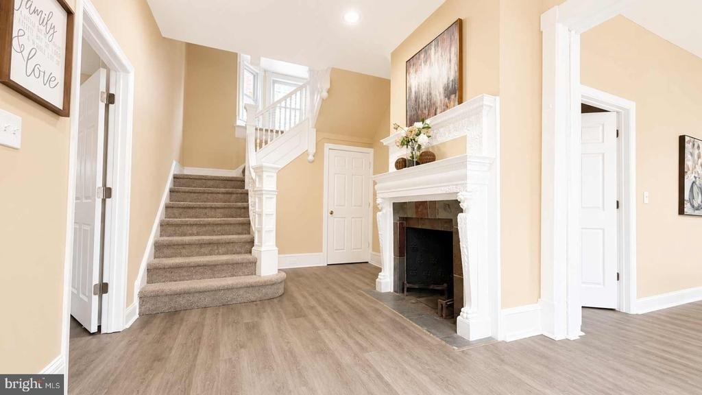 292 Spring Street - Photo 1