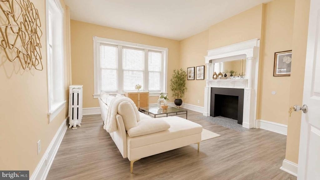 292 Spring Street - Photo 3