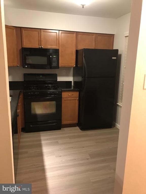 549 Shetland Court - Photo 1
