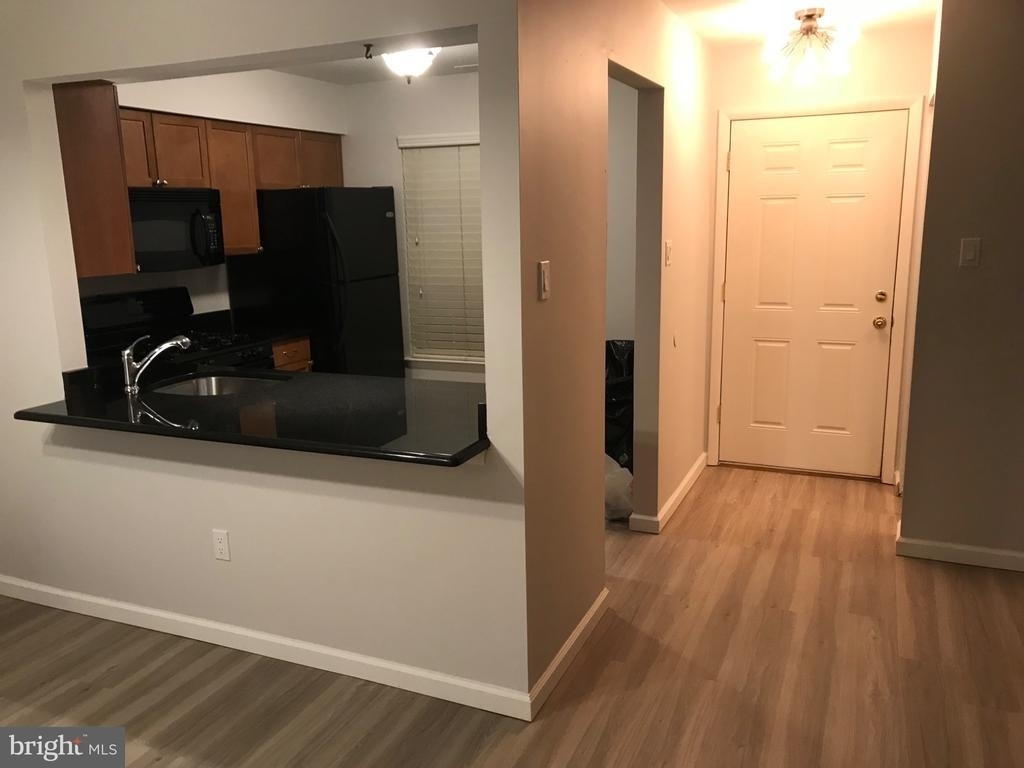 549 Shetland Court - Photo 2