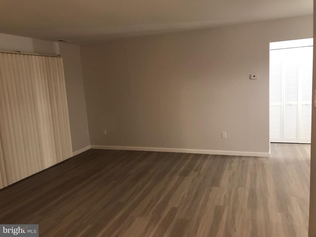 549 Shetland Court - Photo 14