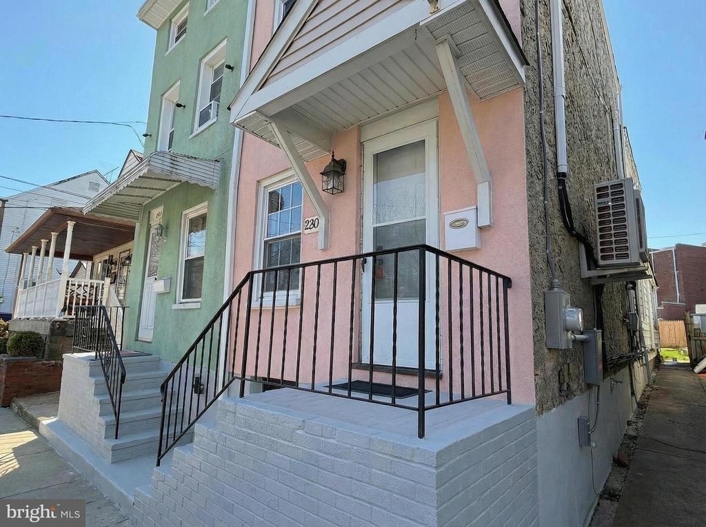 230 Spring Street - Photo 35