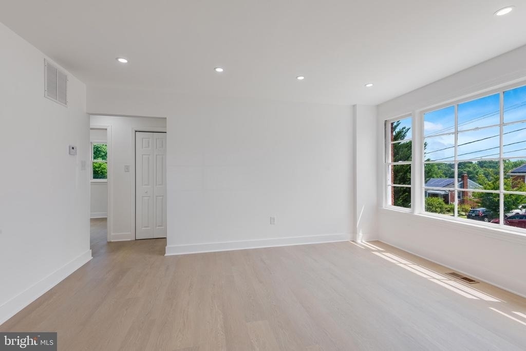 4910 66th Avenue - Photo 9