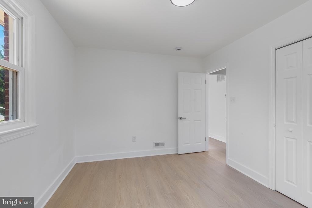4910 66th Avenue - Photo 13