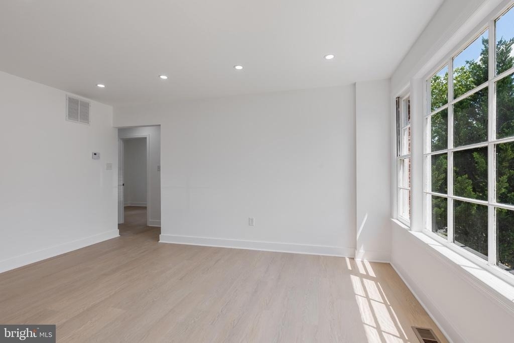 4910 66th Avenue - Photo 10