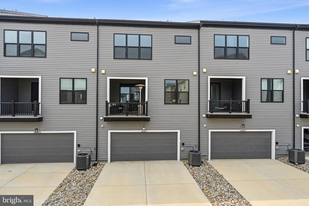 16007 Hyde Park Place - Photo 57