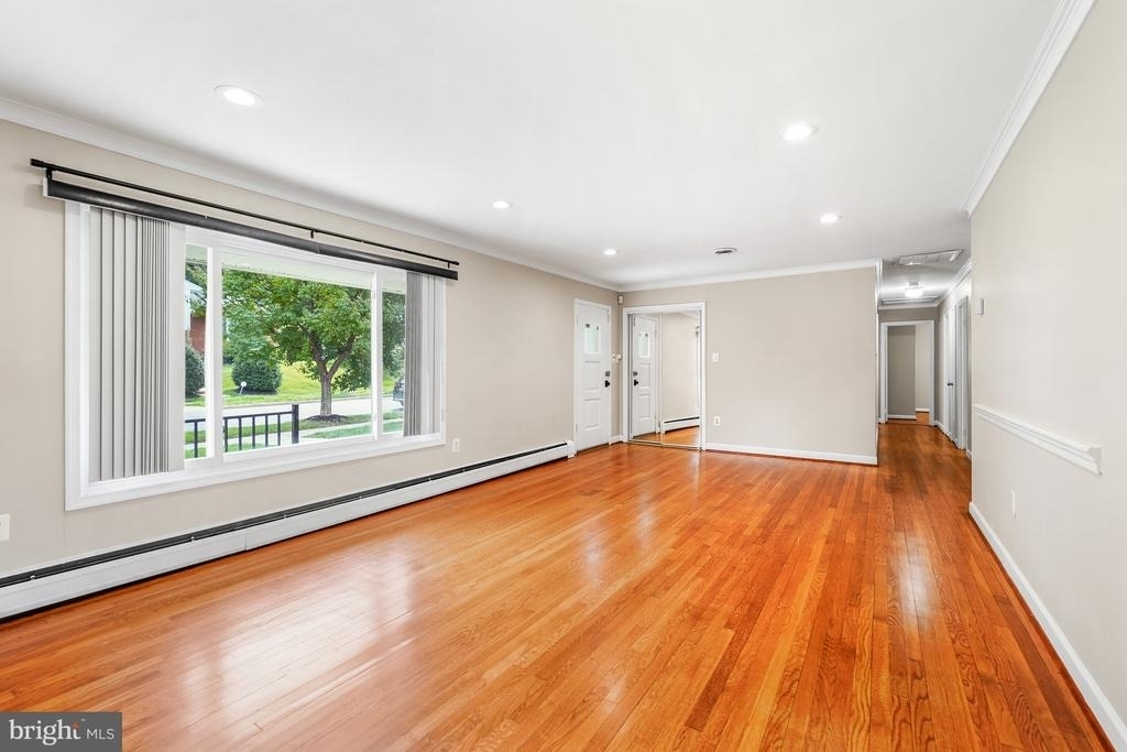 8005 Murray Hill Drive - Photo 3