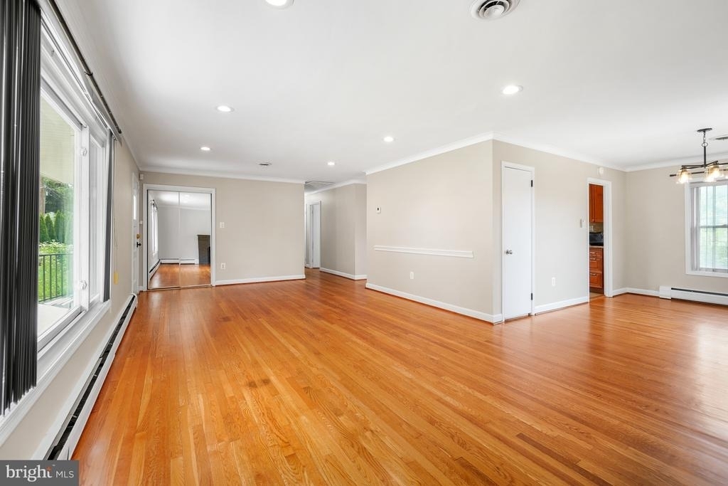 8005 Murray Hill Drive - Photo 5