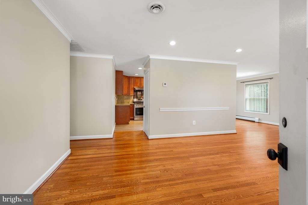 8005 Murray Hill Drive - Photo 4