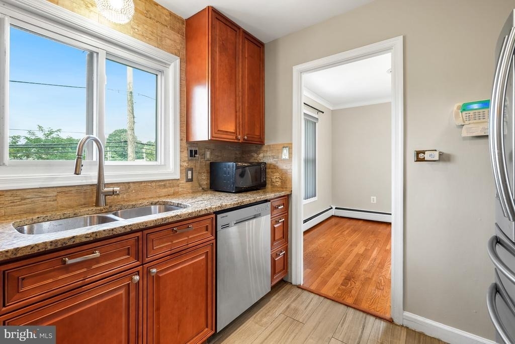 8005 Murray Hill Drive - Photo 9