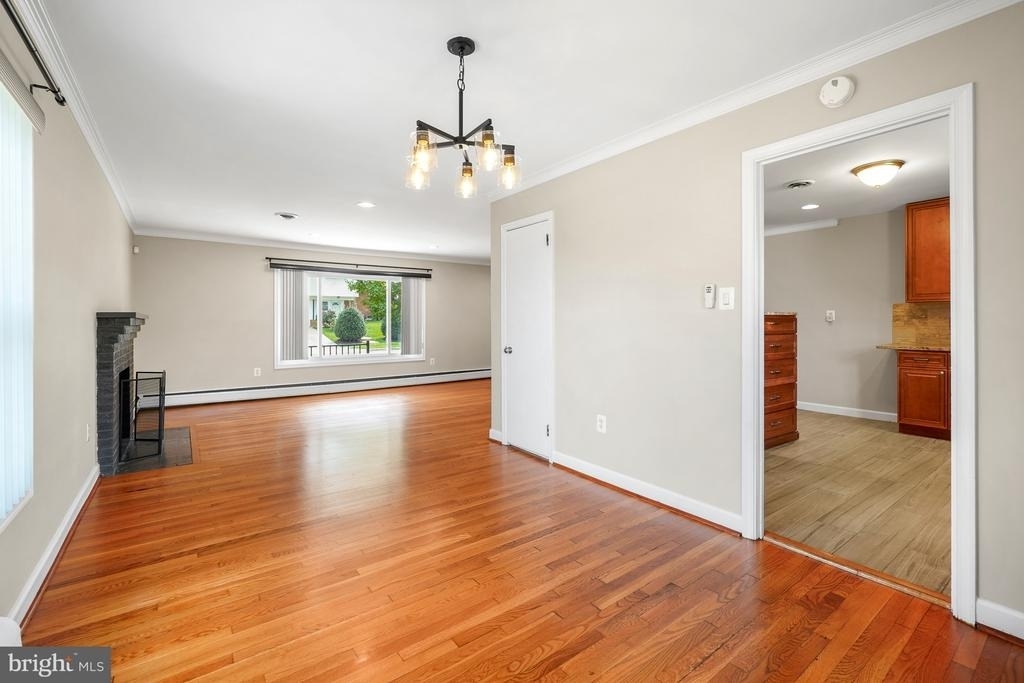 8005 Murray Hill Drive - Photo 7