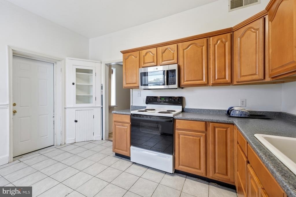 335 Prince George Street - Photo 17