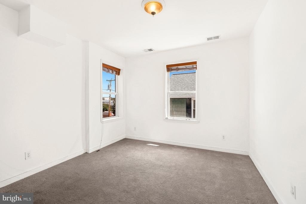 335 Prince George Street - Photo 25