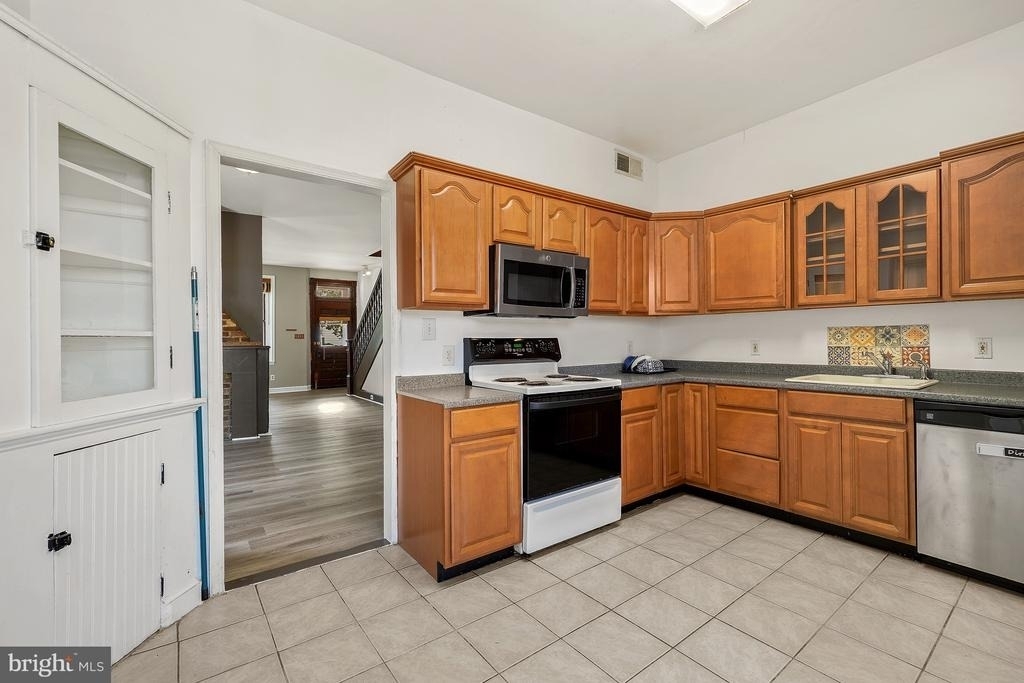 335 Prince George Street - Photo 16