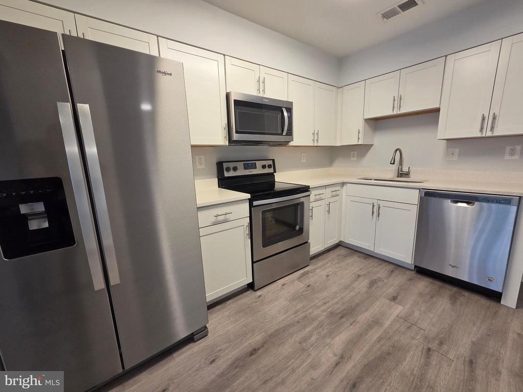 15040 Cherrywood Drive - Photo 3