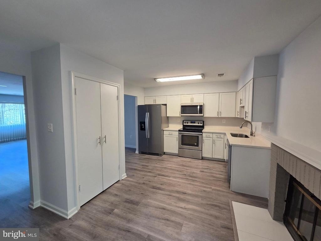15040 Cherrywood Drive - Photo 5