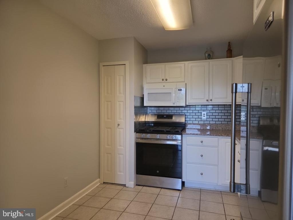 5225 Pooks Hill Road - Photo 6