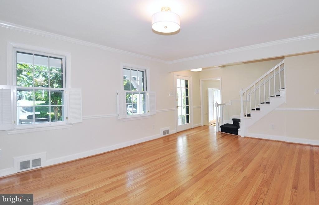 6003 Woodacres Drive - Photo 8